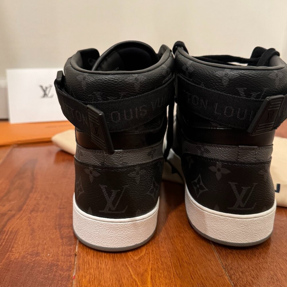 Louis Vuitton Rivoli Sneaker Boot in Eclipse Monogram Size 10.5 - Picture 2 of 6